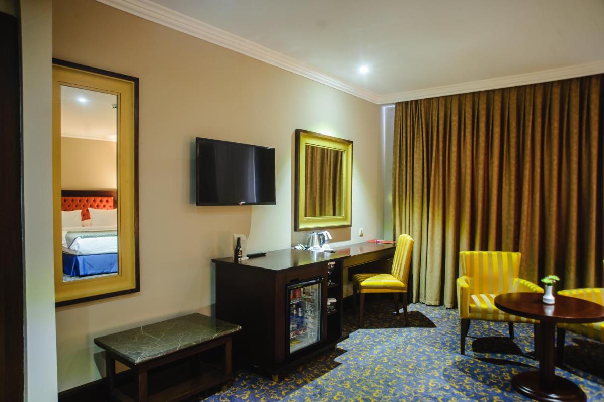 Hotel Intourist Palace Batumi - Housity