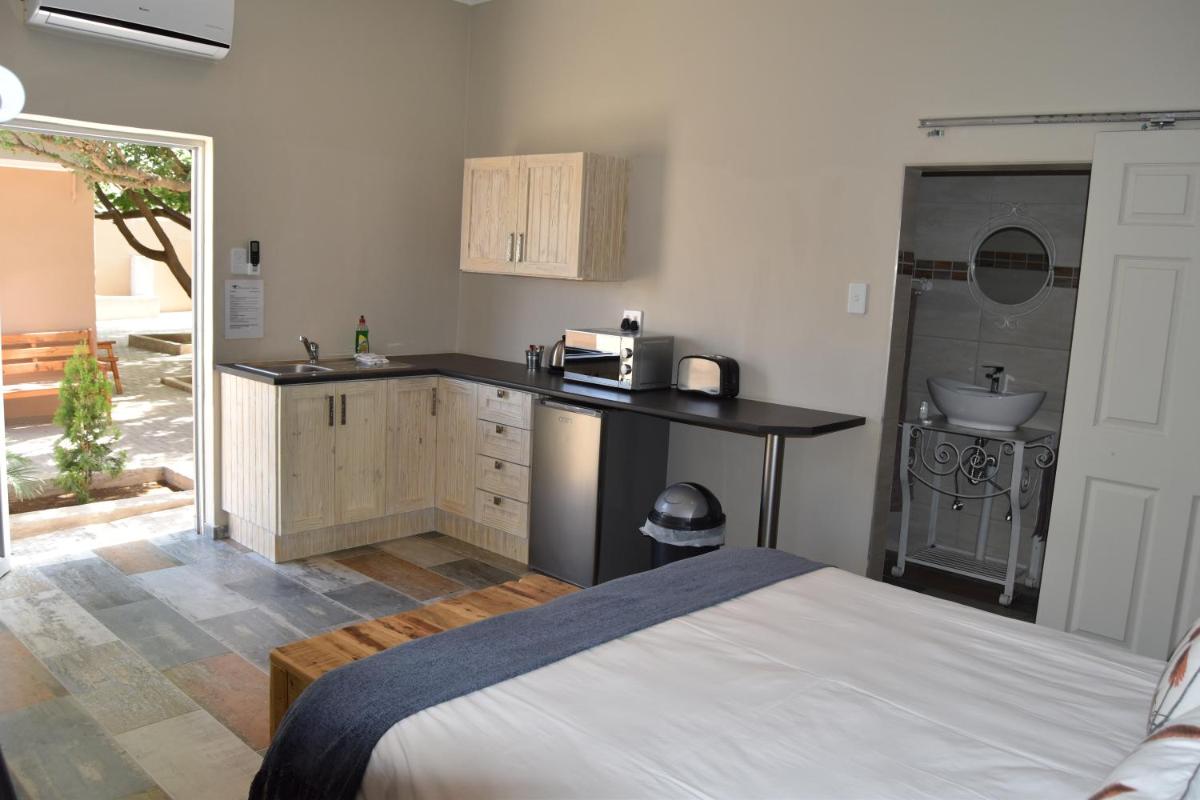 Quiver Inn Guesthouse - Housity