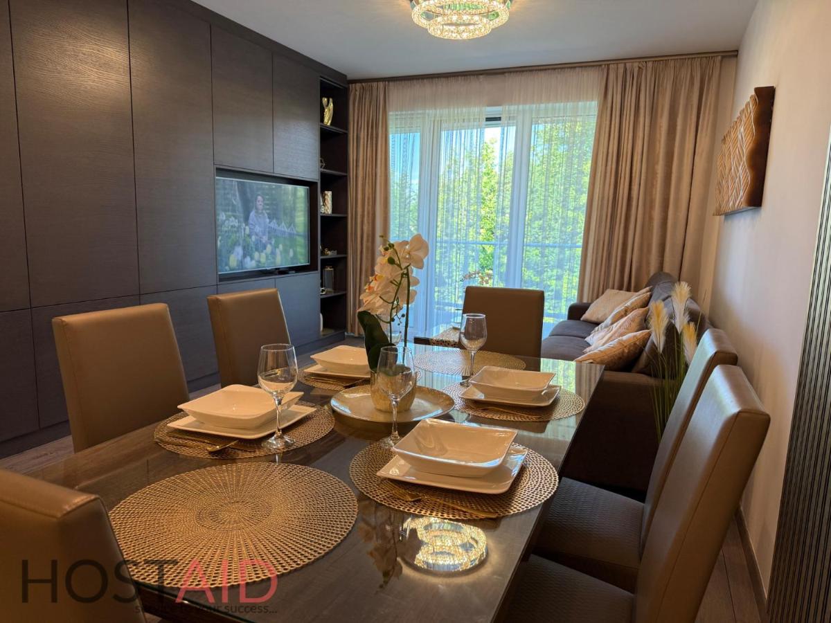 Azúr Apartment - hostAID - Housity