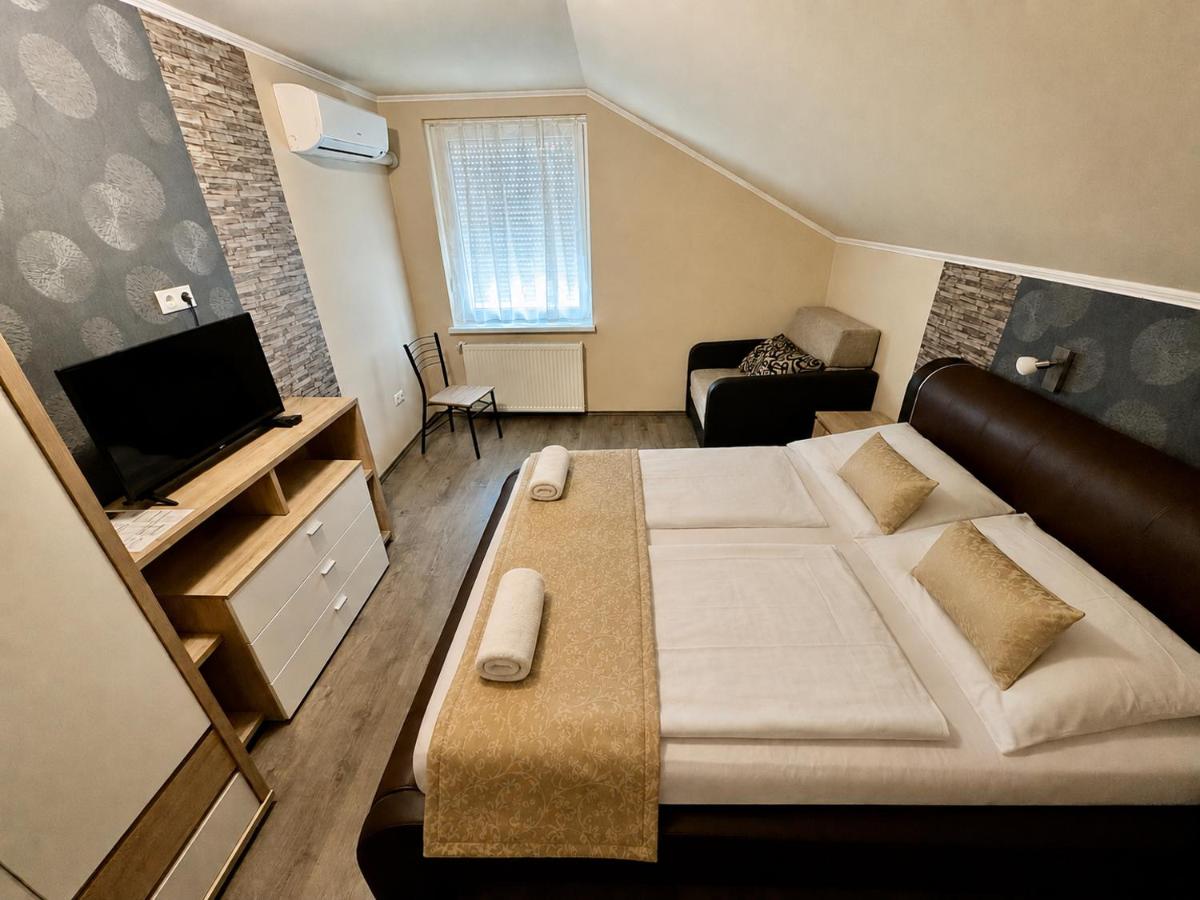 Central-Aqua Apartman - Housity
