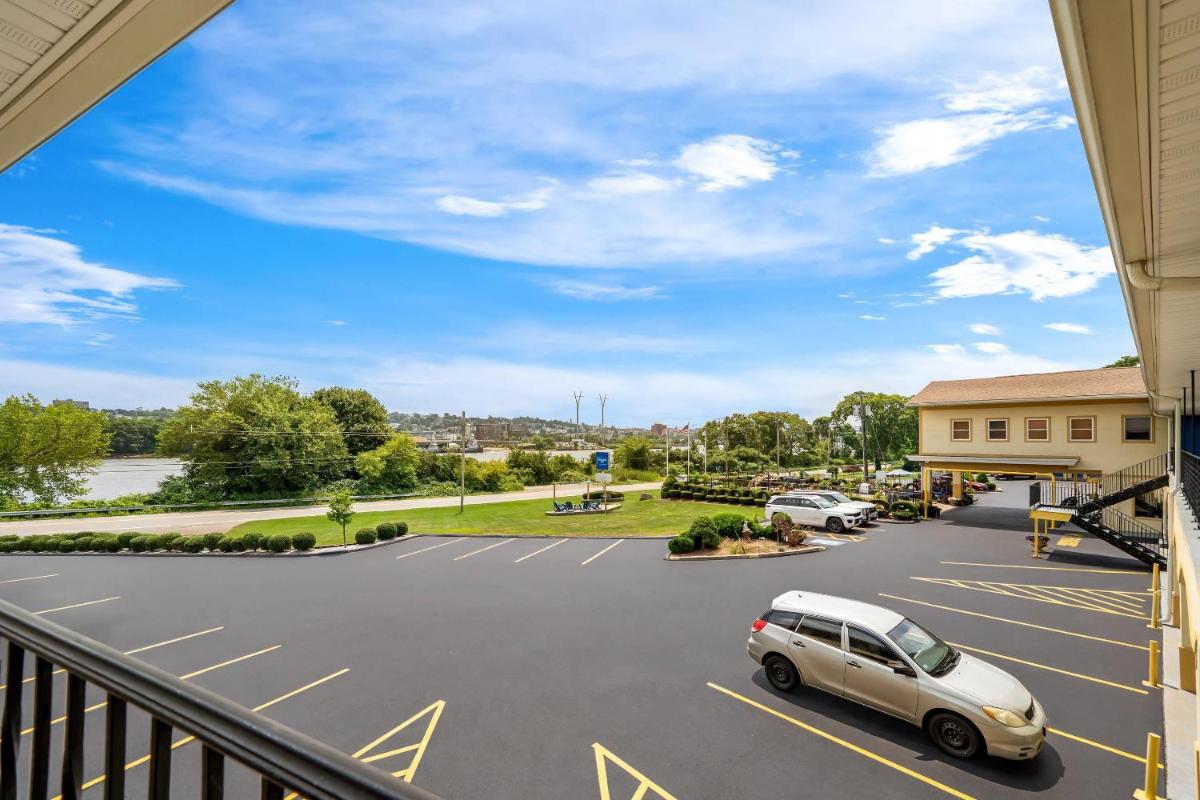 Rodeway Inn - Housity