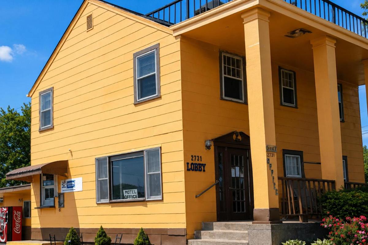 Midtown Motel Burlington Near Hwy 34 - Housity