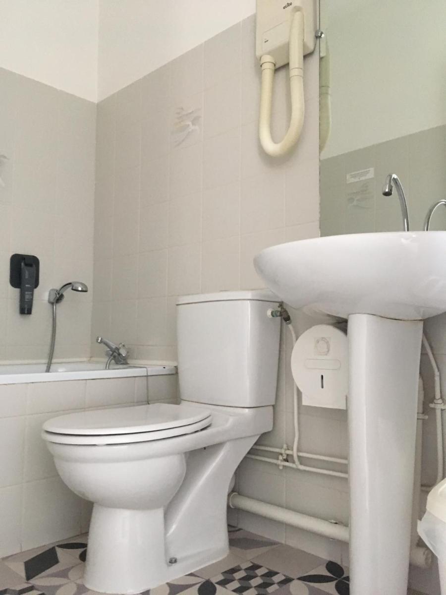 Hotel La Terrasse - Housity