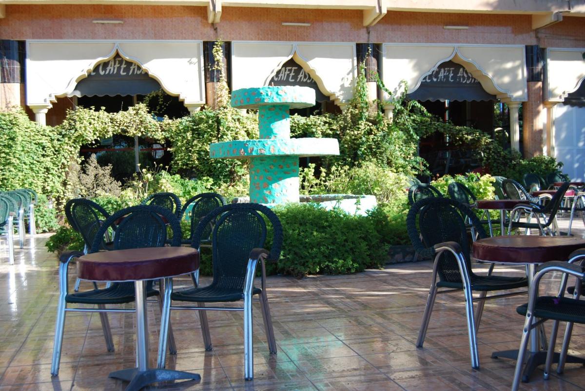 Hotel Café Restaurant Assaka - Housity