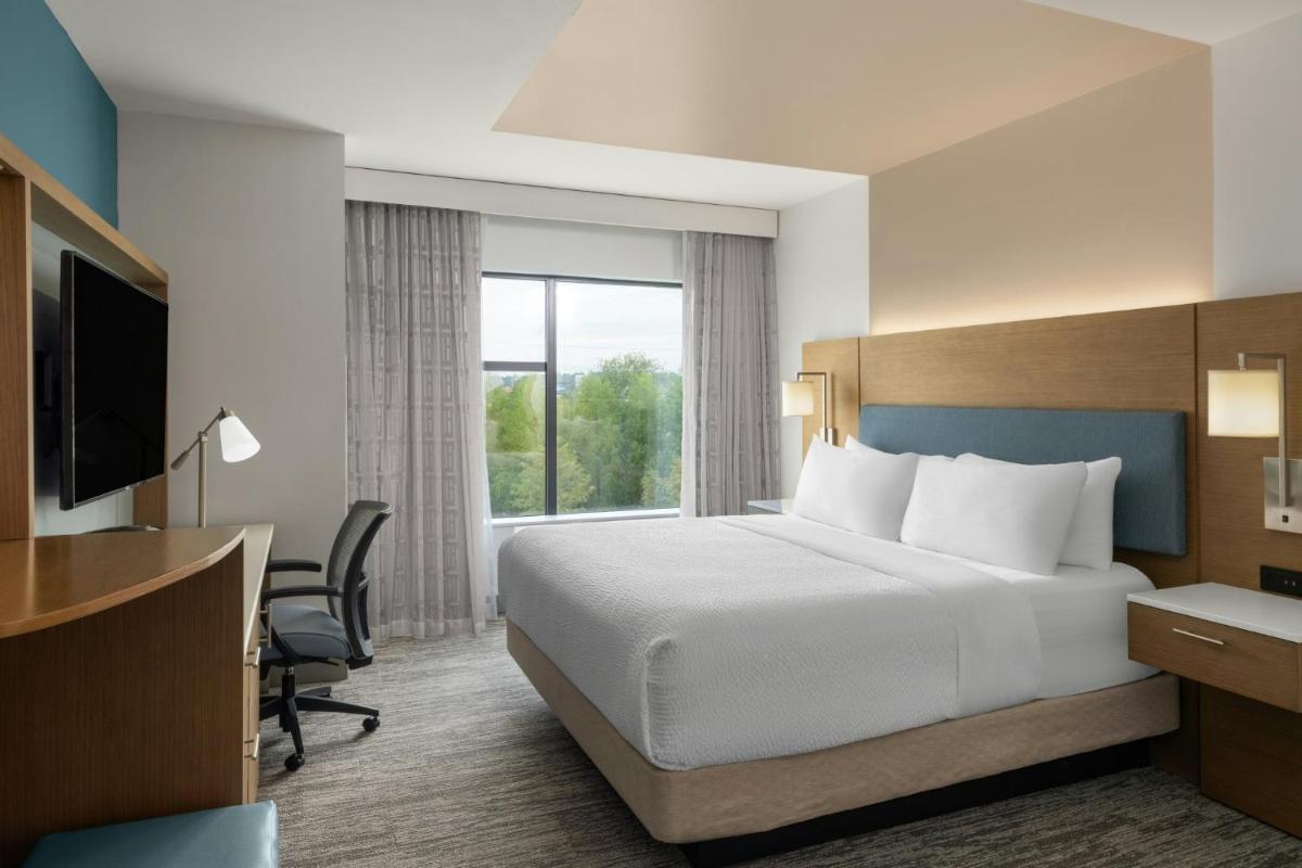 EVEN Hotel Shenandoah - The Woodlands by IHG - Housity
