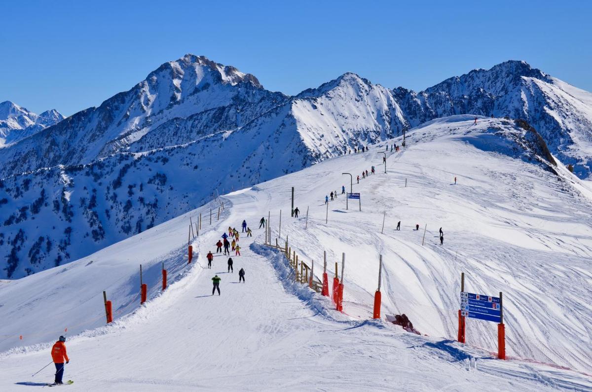 Hotel SNÖ Mont Romies - Housity