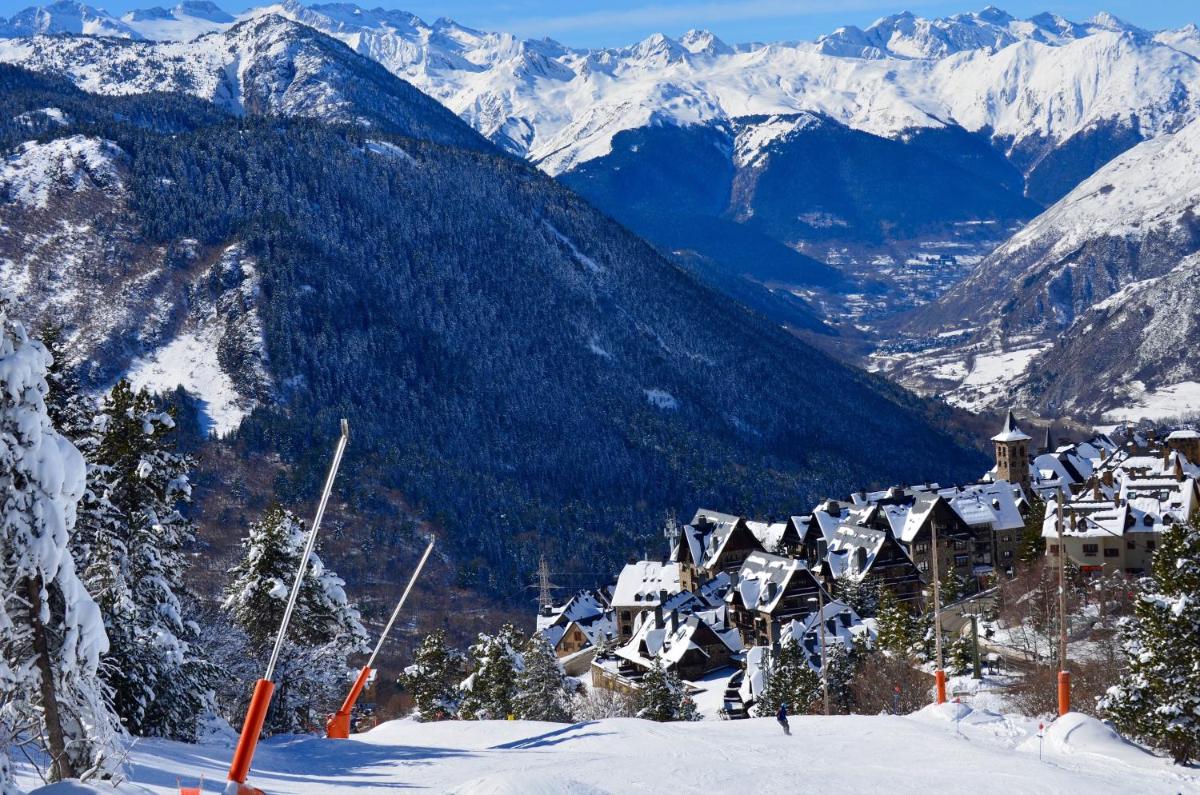 Hotel SNÖ Mont Romies - Housity