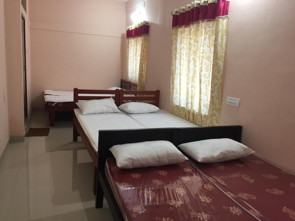 Mega Tourist Home - Housity
