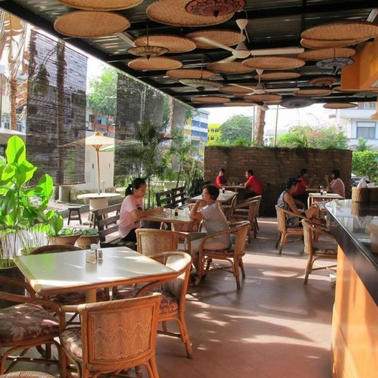 The Orchid Hotel - Housity