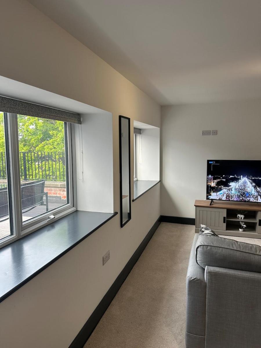 Cosy Apartment in Newark- Free Parking - Housity