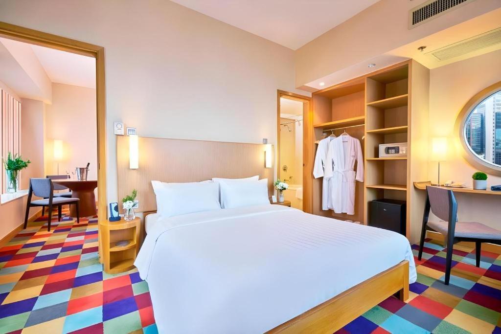 Hotel COZi Harbour View - Housity