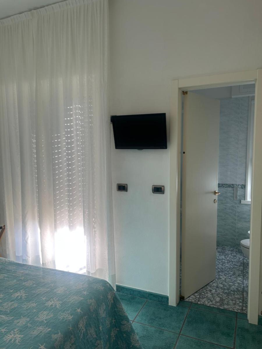 Hotel Riviera - Housity