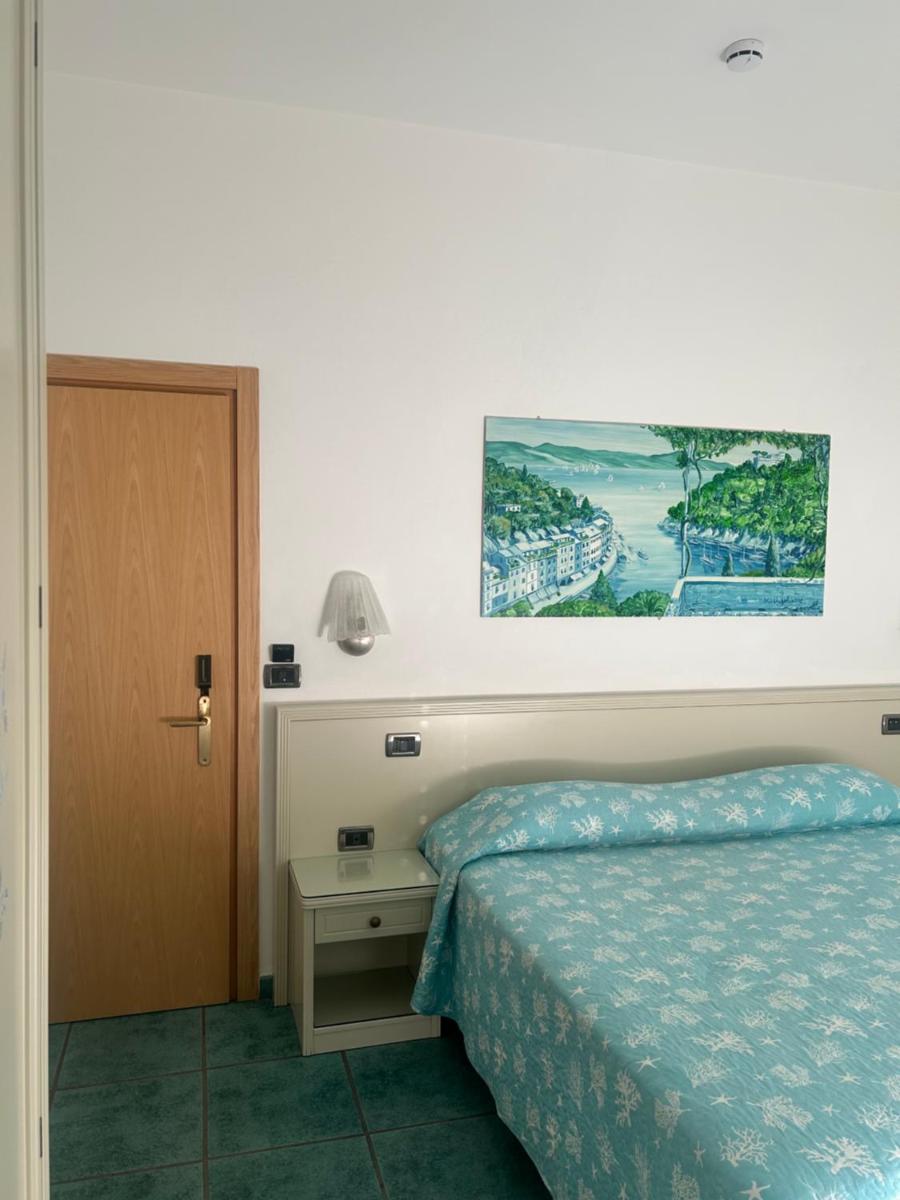 Hotel Riviera - Housity