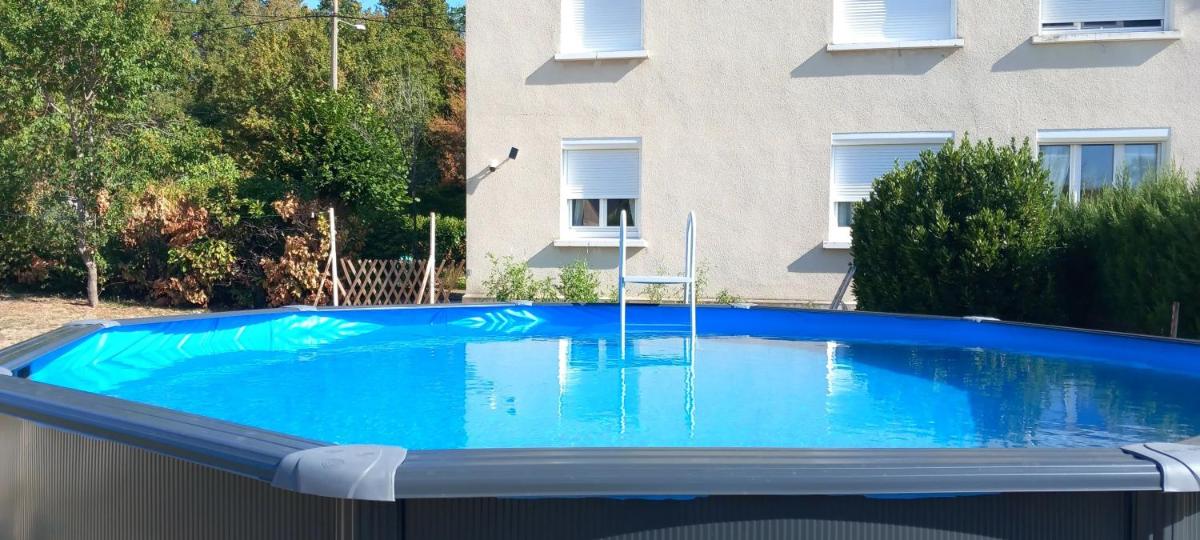 Maison Cosy avec Terrasse à Vallenay - Housity