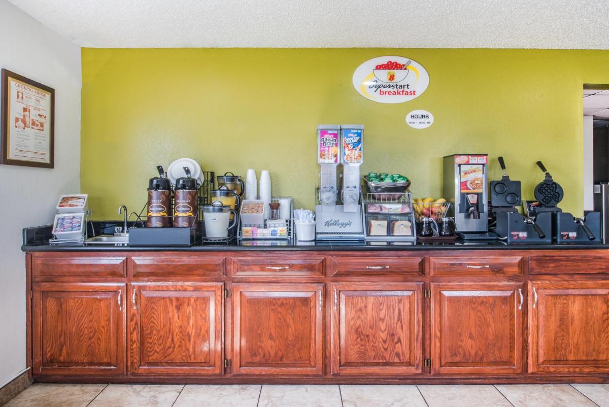 Super 8 by Wyndham Harlingen TX - Housity