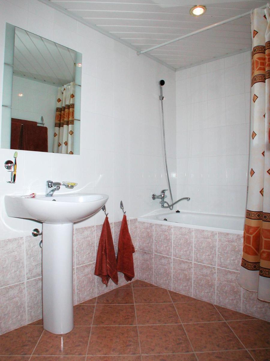 Chelyabinsk Hotel on 5th floor - Housity