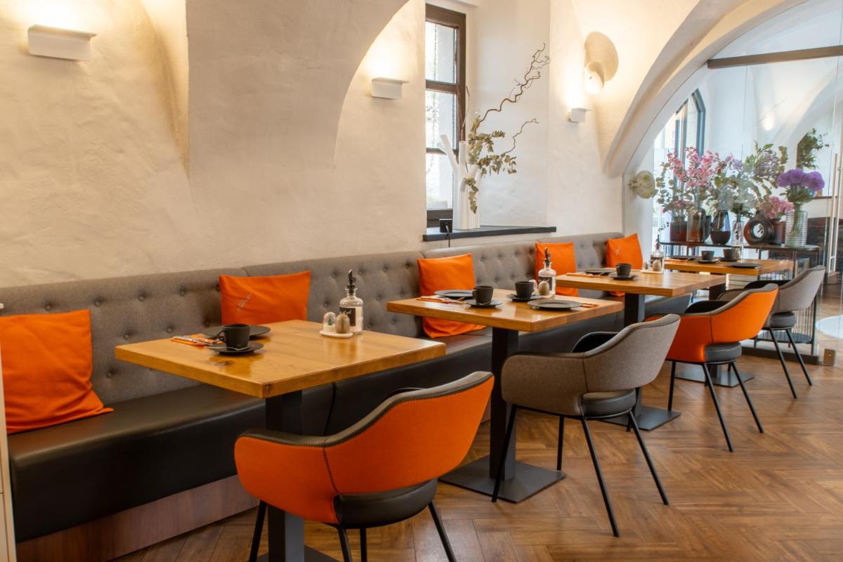 Hotel Maxplatz - Housity