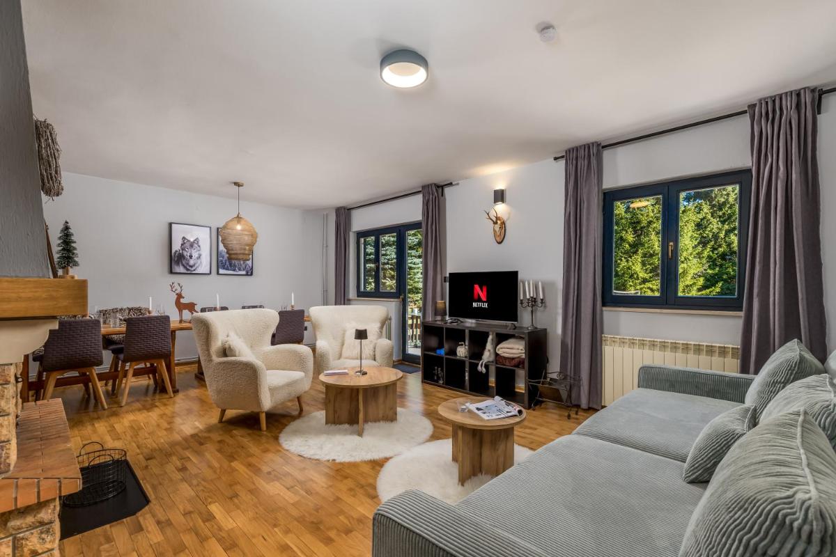 Chalet Mint - Housity