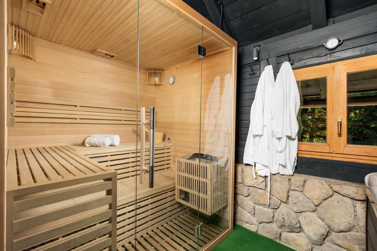 Chalet Mint - Housity