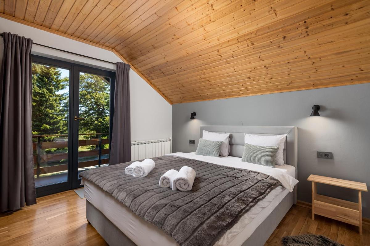 Chalet Mint - Housity