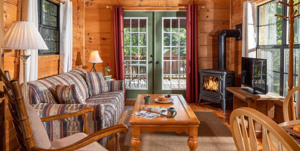 Engadine Inn and Cabins - Housity