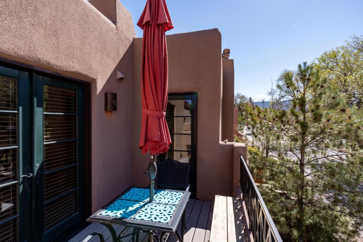 El Corazon 12, Luxury 2 BRs, Sleeps 5 - Housity