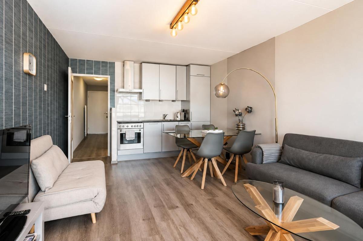 LAAX Central Holiday Apartment with Pool & Sauna - Housity