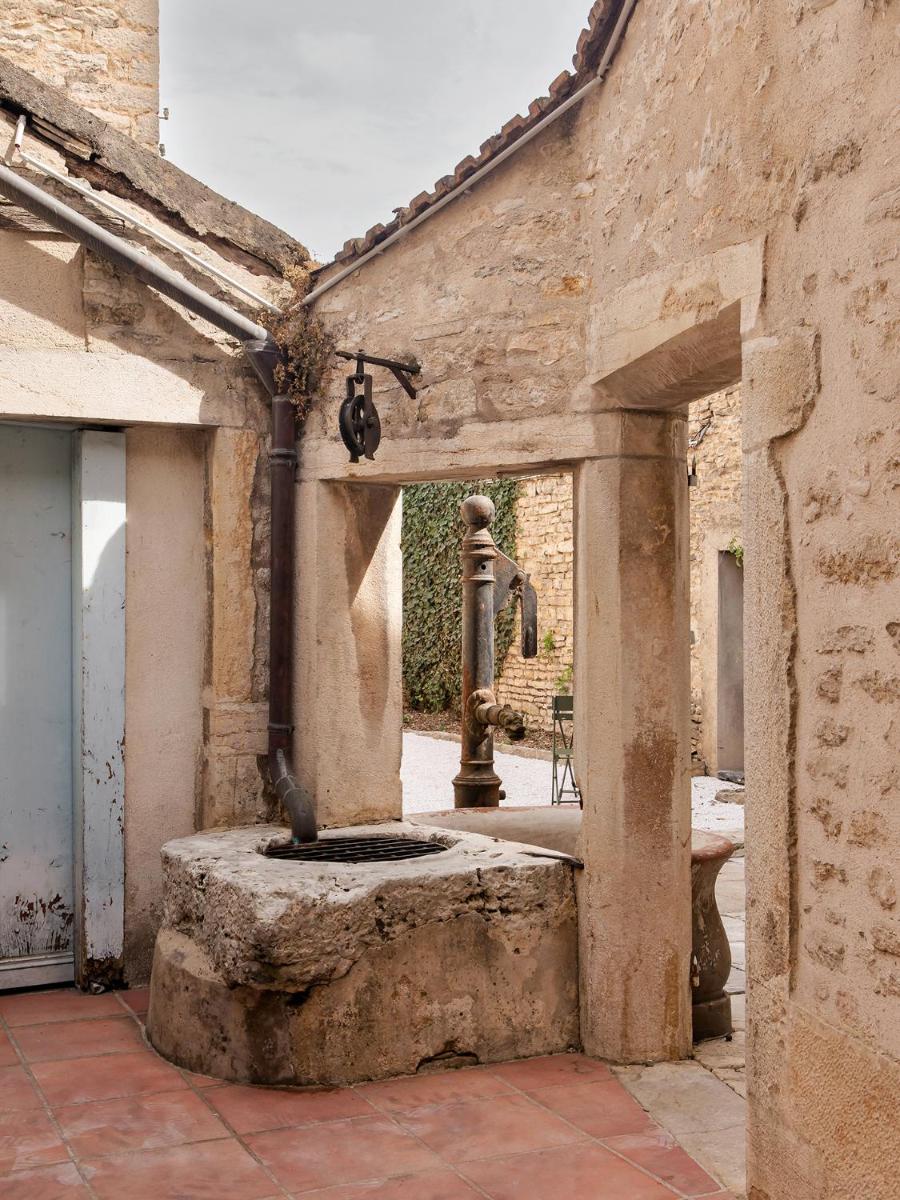 The Originals Boutique, Hôtel de la Paix, Beaune (Qualys-Hotel) - Housity