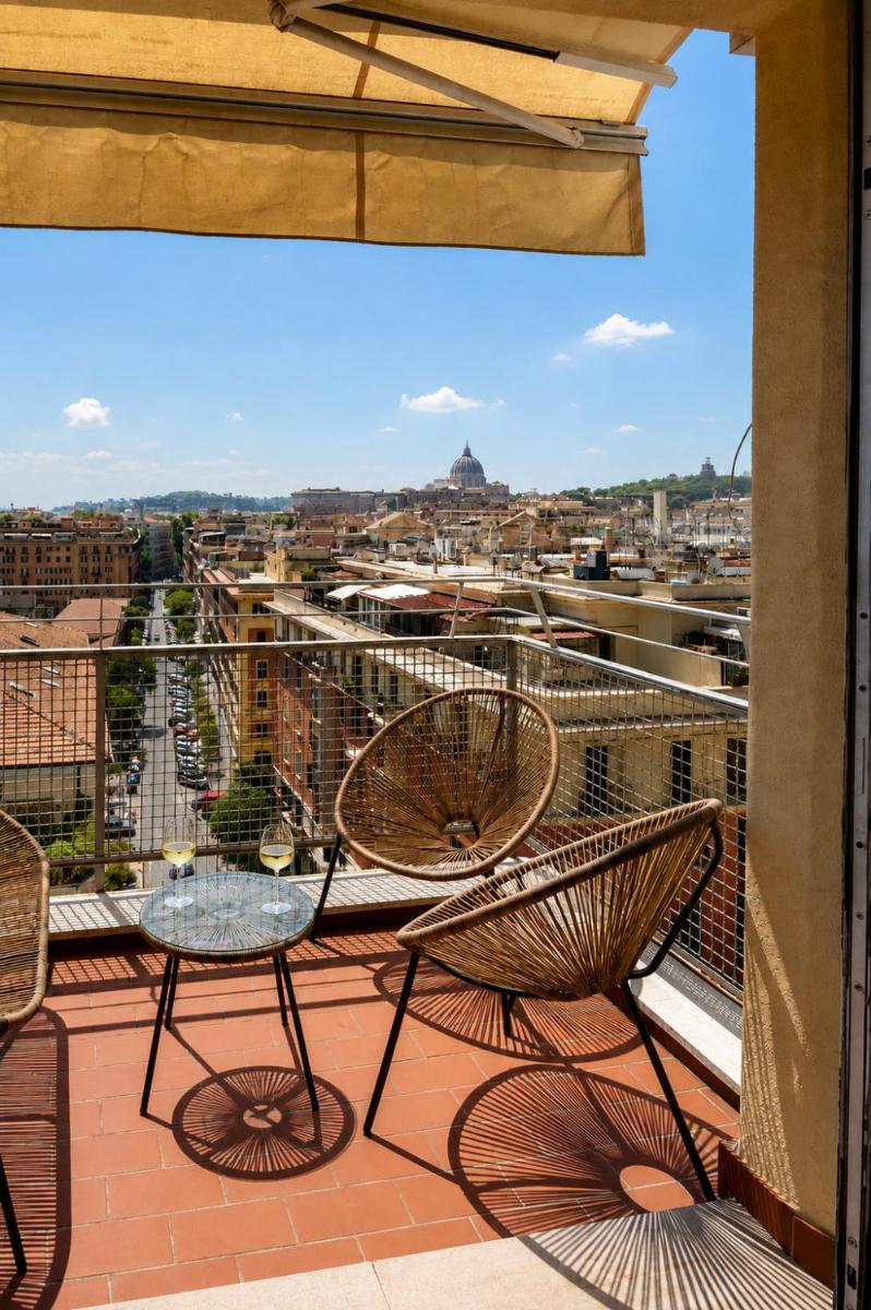 Qg Vatican Golden House - Housity