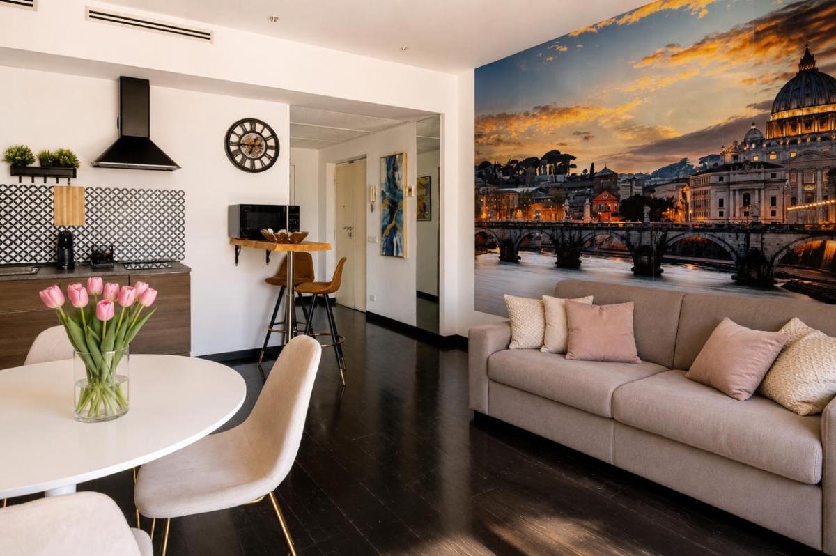 Qg Vatican Golden House - Housity