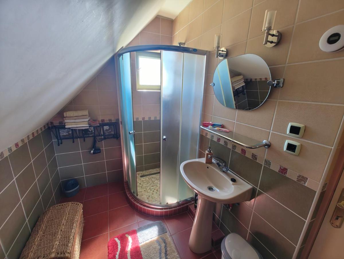 Szendergő - Apartman Hajós pincefalu - Housity