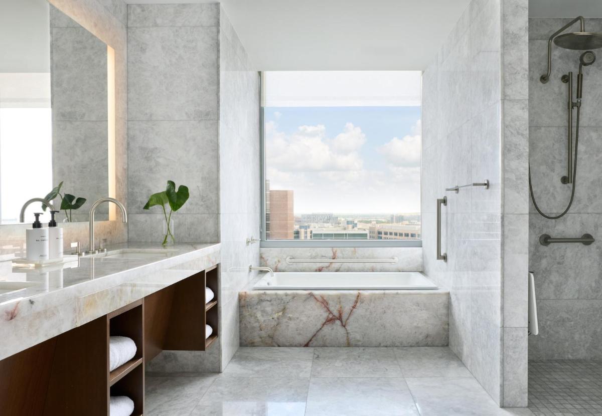 InterContinental Houston Medical Center, an IHG Hotel - Housity