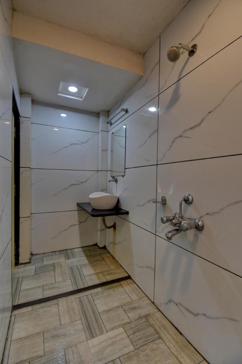 HOTEL SAI VISHVA KARMA - Housity