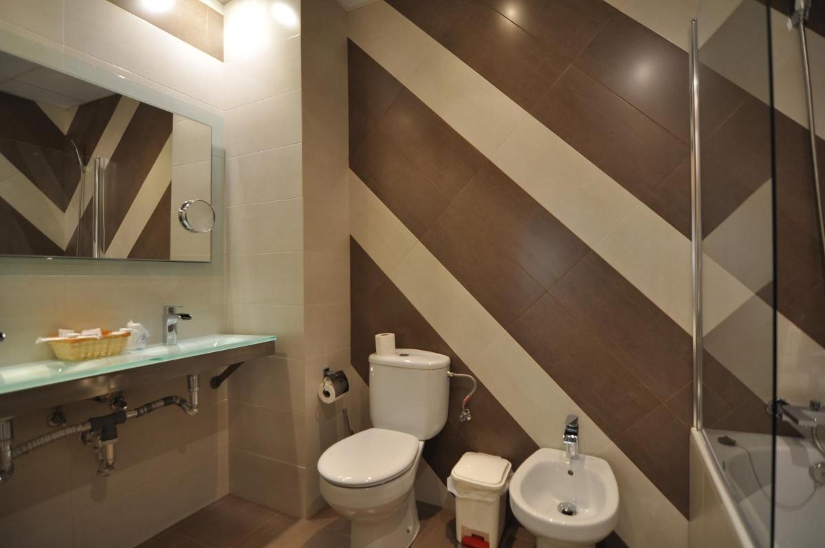 Hostal la Fuente - Housity