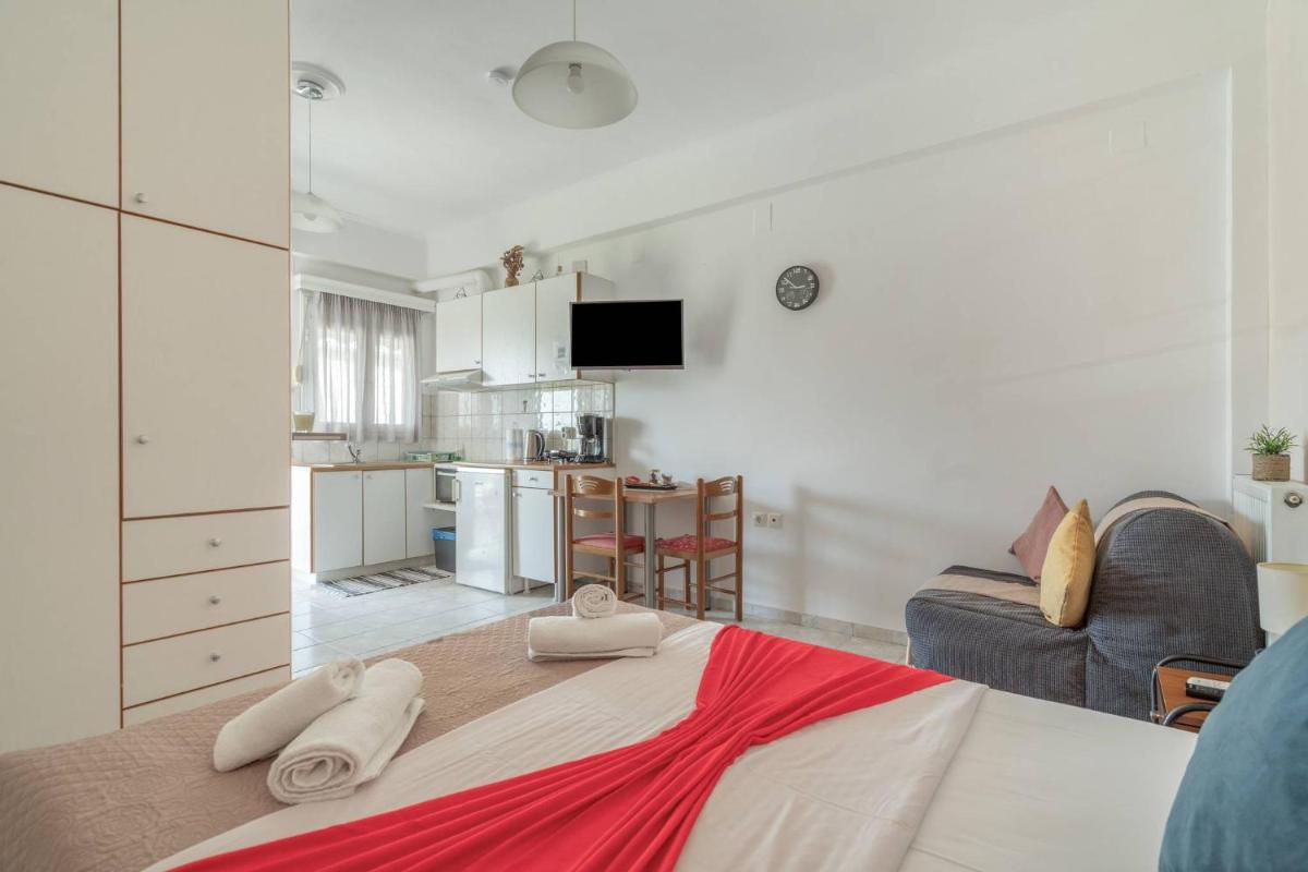 Flo's Apartments - Housity