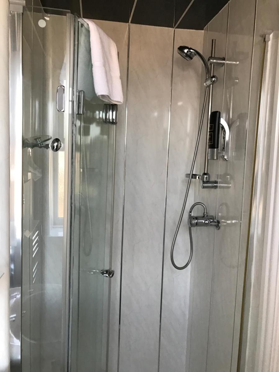 Queens Plaza Hotel - Housity