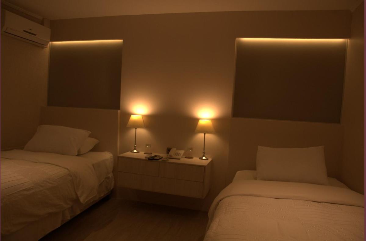 Hotel Puerto de Vega - Housity