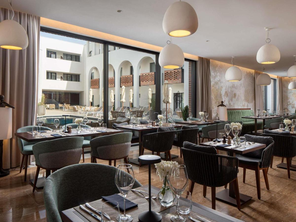 Mercure Conacul Cozieni - Housity