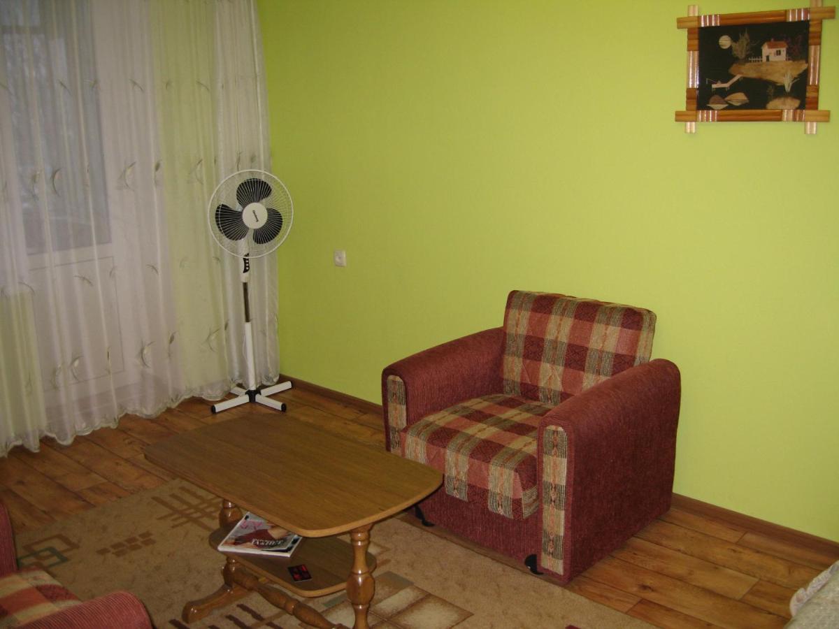 Apartment on Vasylya Chervoniya 67 - Housity