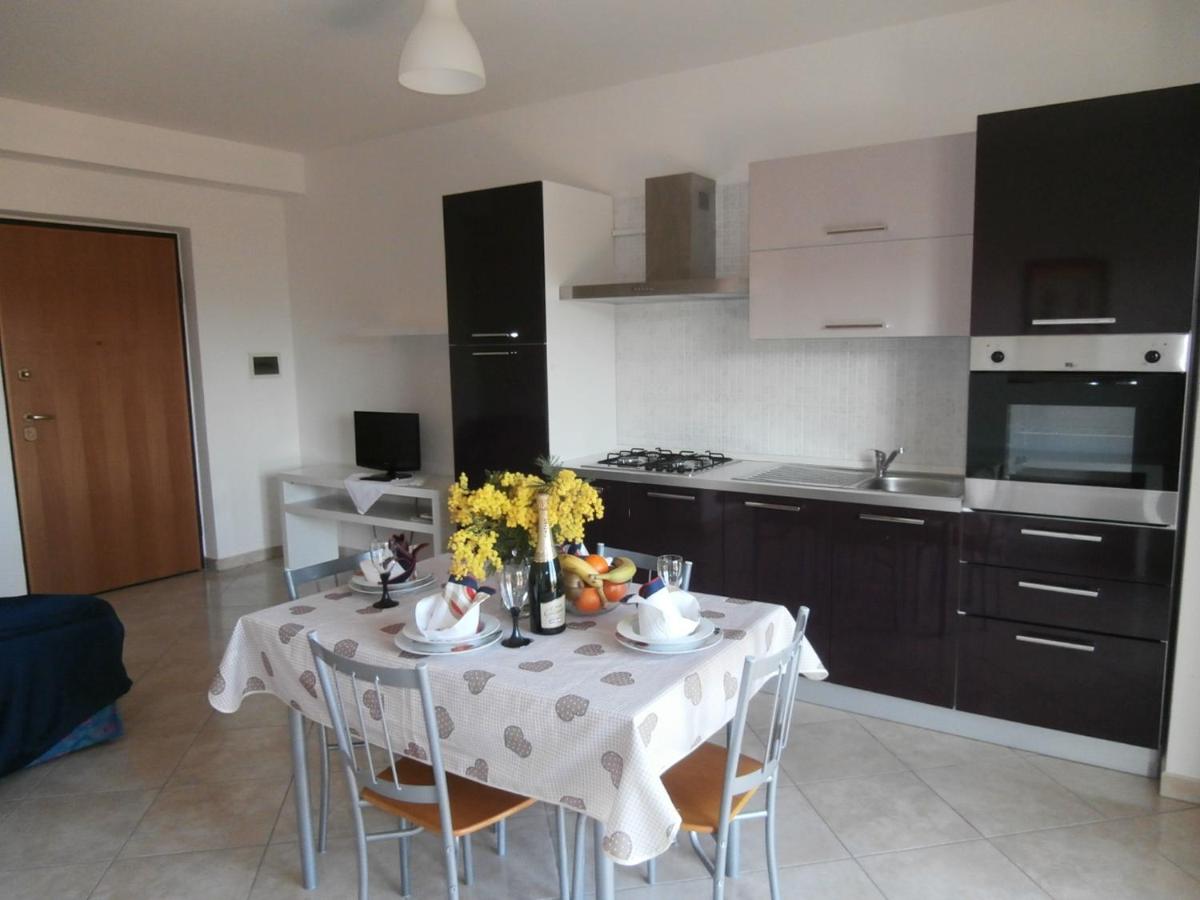 Donizetti Apartment 6 - Housity