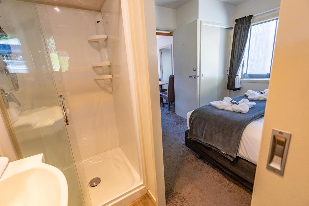 Pinewood Lodge and Apartments - Housity