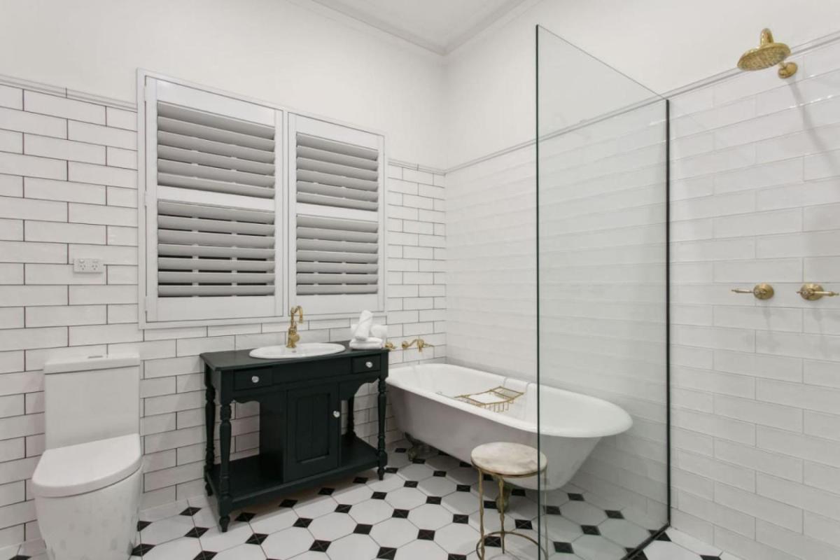 Picture Perfect Create timeless treasures - Housity