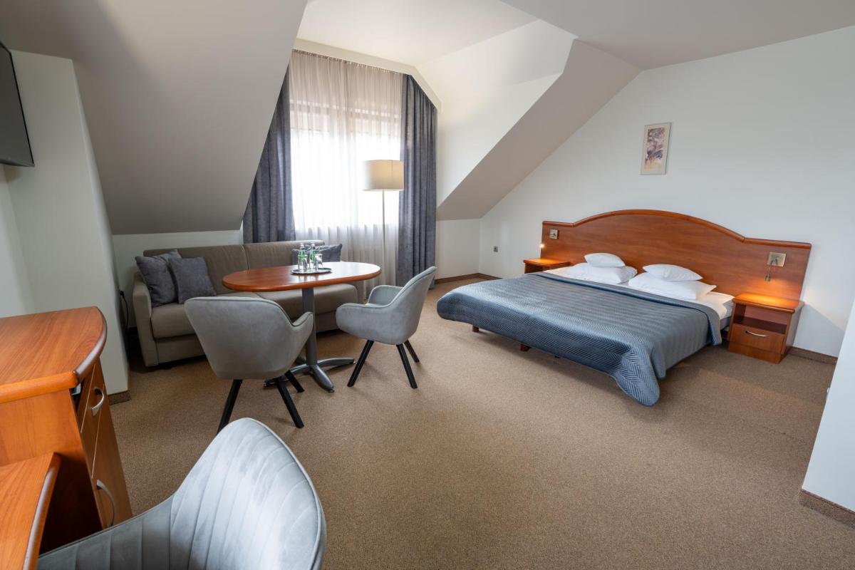 Hotel Szelców - Housity