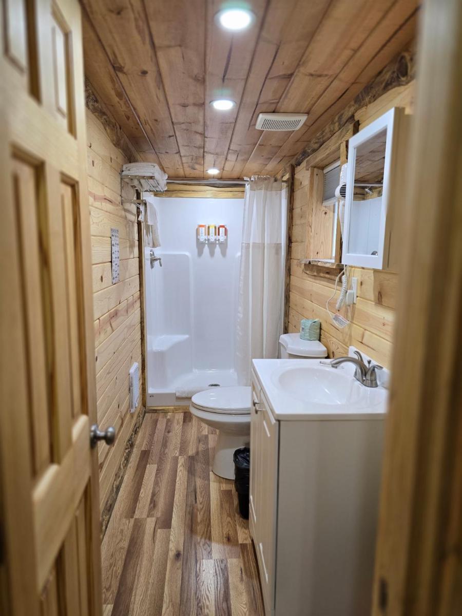 Rimrock Lodge LLC - Housity