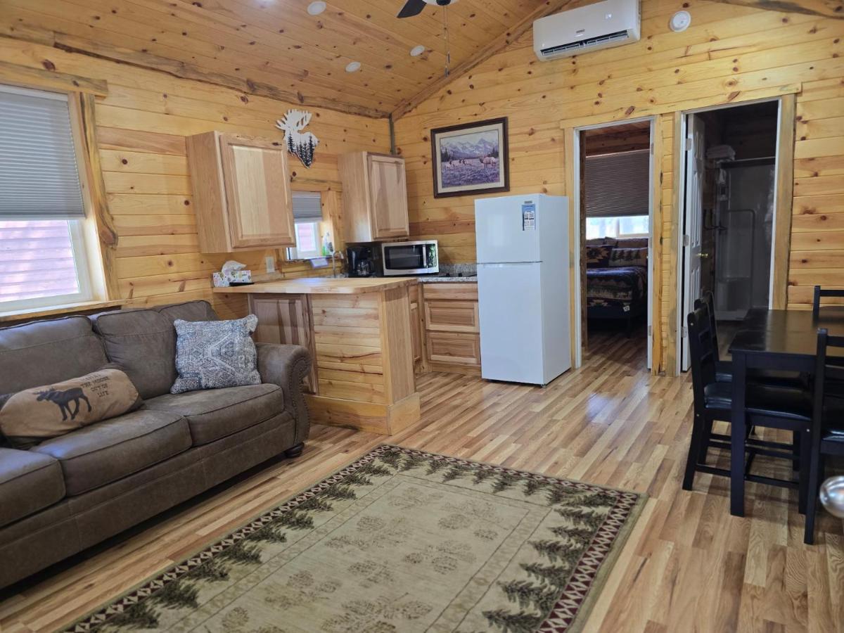 Rimrock Lodge LLC - Housity