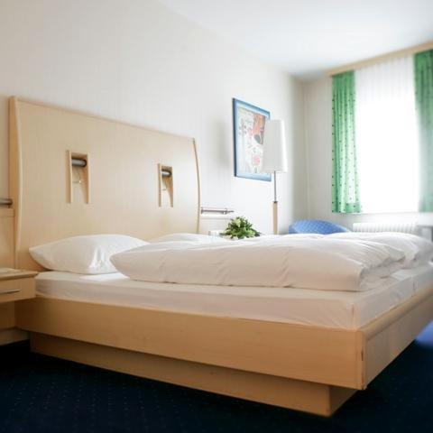 Hotel Krone - Housity