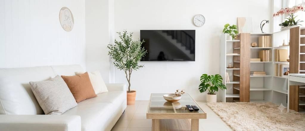 Home Sawasdee 2, ใกล้Safari world - Housity