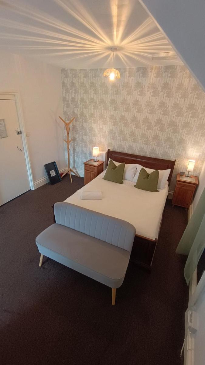 Hazeldene Guest House - with Free Offsite Health Club - Housity