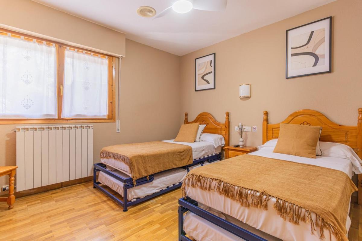 Hostal Valle De Tena - Housity
