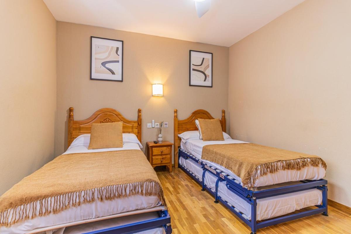 Hostal Valle De Tena - Housity